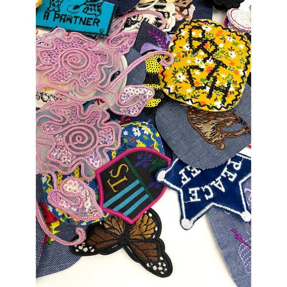 150 PC Assorted Sewing Applique Patches Iron on Sew On NEW Mixed Sequin Crafting - Picture 12 of 16